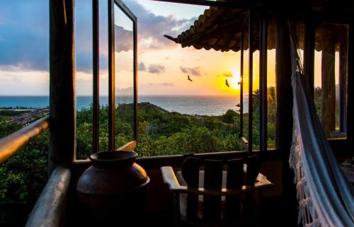 Pipa Hotel | Idyllic Pipa Selfness: Oceanfront Pool & Spa Retreat