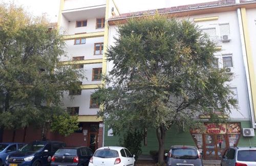 Bekescsaba Apartment | Pet-Friendly Pipacs: Guest Rated 8.9/10 for Families