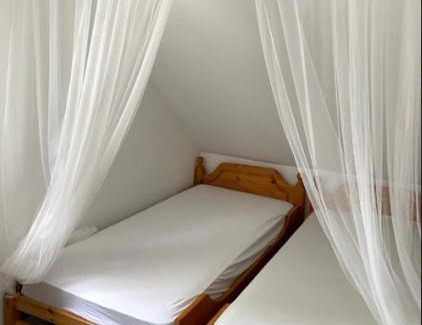 Balatonszarszo House | Pet and Child Friendly Retreat at Pipacs - Rated 8.4/10