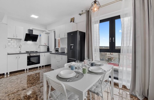 Pipera Apartment | Discover Pipera Stay: Family-Friendly with Kitchen & Breakfast