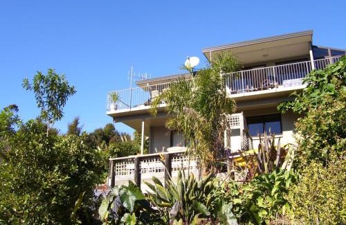 Okiato House | Escape to Pipiroa Bay Homestay with Private Beach Access
