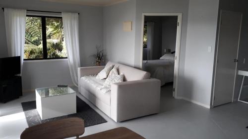 Okiato House | Escape to Pipiroa Bay Homestay with Private Beach Access