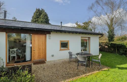 New Forest District House | Pet-Friendly Pippin: 4-Star Stay with Top Guest Ratings