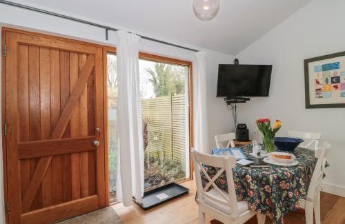 New Forest District House | Pet-Friendly Pippin: 4-Star Stay with Top Guest Ratings