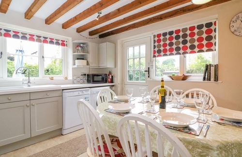 Bridport Cottage | Pet-Friendly Pippins Loders with Open Fire in Bridport