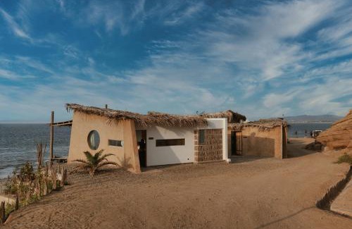 Punta Veleros House | Pet-Friendly Oceanfront Stay at Pirámide Títi Hotel