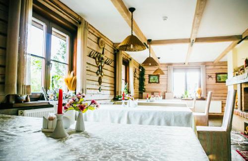 Alytus county Hotel | Discover Pirčiupio Karčema: Pet-Friendly Retreat with Hot Tub