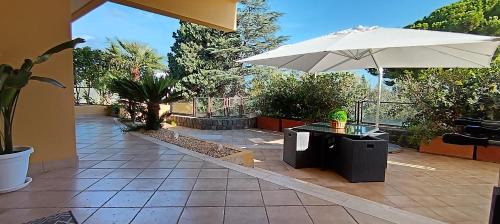 Aci Trezza Apartment | Family-Friendly Pirandello Apartment in Acitrezza, 4-Star