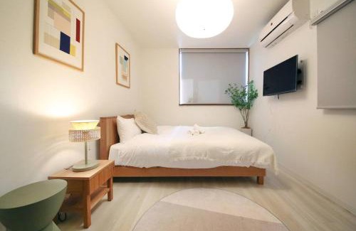Sumida Apartment | Discover Pirane House 201: Family-Friendly Near Tokyo Skytree