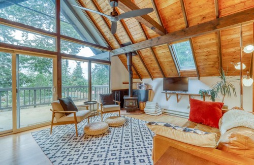 Freeland House | Discover Pirate's Landing: A Budget-Friendly Getaway