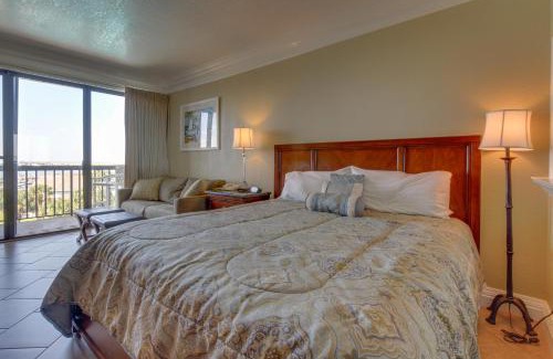 Fort Walton Beach Hotel | Family-Friendly Pirates Bay A410 with Pool Access