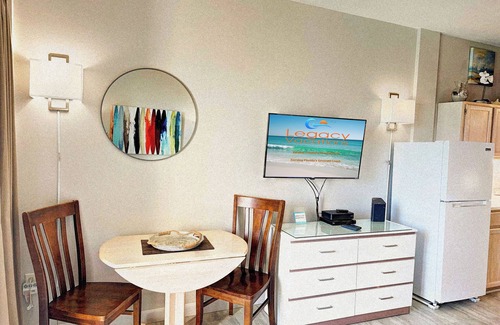 Fort Walton Beach Condo | Inviting Pirates Bay B204: Oceanfront Condo with Pool