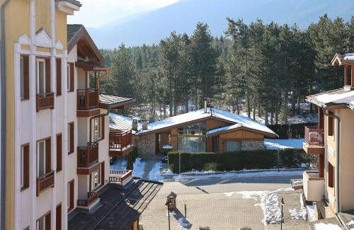 Razlog Apartment | Pirin Golf Mountain View Retreat: Guest Rated 9.8/10