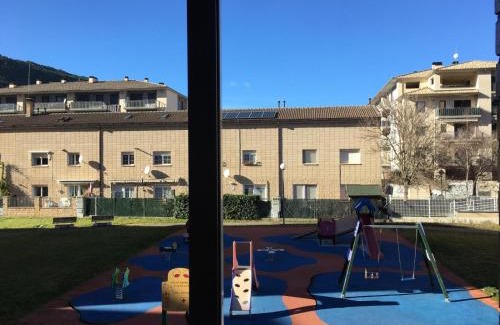 Abena House | Family-Friendly Stay at Casa La Paz in Pirineo Aragonés