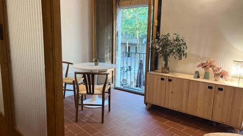 Olot Apartment | Charming Retreat in the Heart of Olot for Families & Pets
