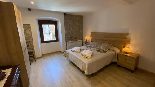 Baga Apartment | Family-Friendly 4-Star Retreat at Plaça Porxada, Bagà