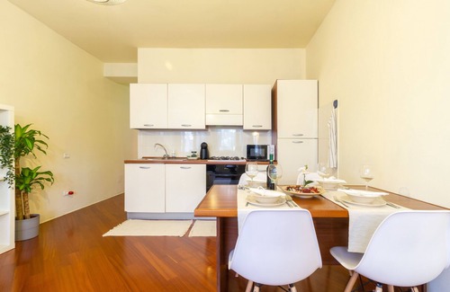 Pisa City Centre Apartment | Top-Rated PISA STATION - CENTER Apartment with Netflix