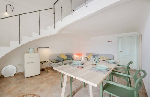 Licola House | Discover Piscārĭa, Procida: Ideal for Families with Kids