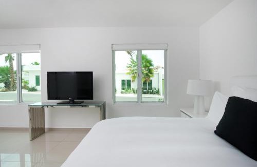 Piscadera Hotel | Beautiful Piscadera Harbour Village with Private Beach Access
