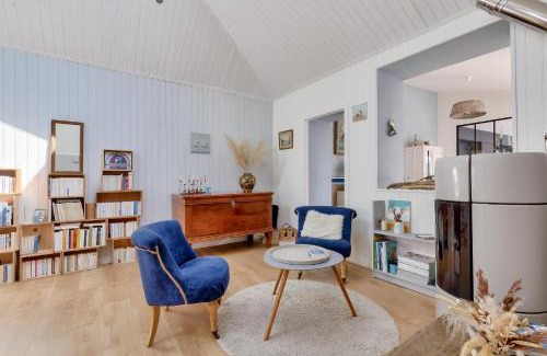 Les Sables d'Olonne House | Relaxing Oasis at Les Sables d'Olonne - Family-Friendly Pool