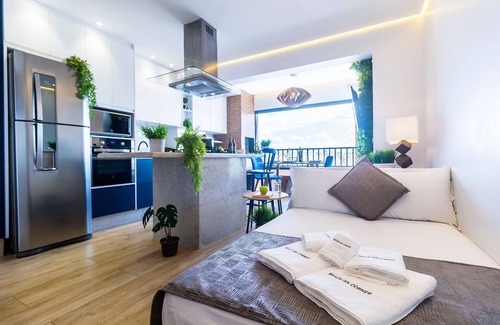 Bras Apartment | Family-Friendly Piscine with Inviting Pool and Kitchen
