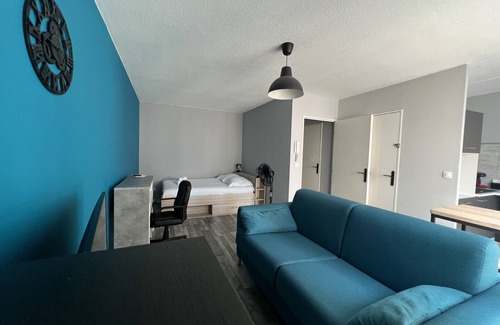 Antigone Apartment | Discover Piscine Olympique - Premier Concierge Experience