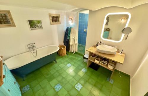 La Belle de Mai House | Relaxing Retreat with Pool & Sauna in Heart of Marseille