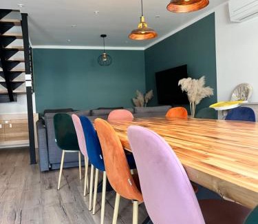 Sainte-Marie-dʼAlloix Apartment | Spacious Grand Appartement for Families of 14 - Rated 10/10