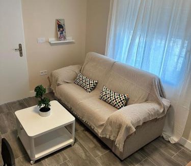 Santiponce Apartment | Outstanding Pisito de la Lola Flores: Child-Friendly Retreat