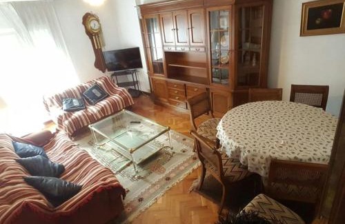 Sandiche Apartment | Cozy 3-Bedroom Piso in Grado - Pet & Child Friendly