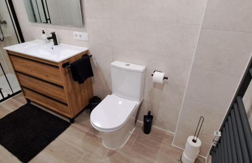 Abena Apartment | Cozy Retreat in the Pyrenees - Pet and Child Friendly