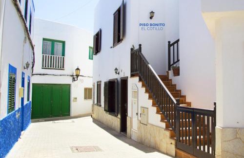 Los Lagos House | Oceanfront Oasis: Piso Bonito el Cotillo, 4-Star Getaway