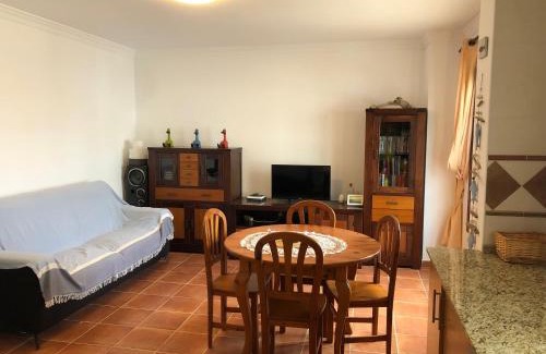 Los Lagos House | Oceanfront Oasis: Piso Bonito el Cotillo, 4-Star Getaway