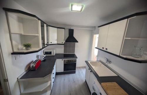 Armilla Apartment | Ideal Family Retreat at Piso Céntrico Armilla