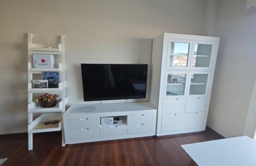San Francisco Apartment | Central Bilbao Stay: Family and Pet Friendly Comfort