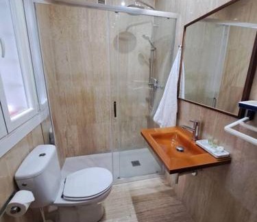 San Francisco Apartment | Central Bilbao Stay: Family and Pet Friendly Comfort