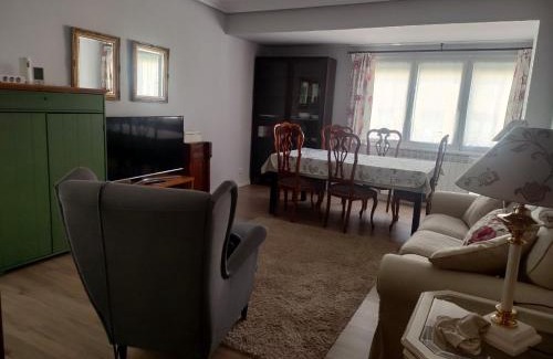 Haro Apartment | Central Piso Ideal for Families: Rated 9.6/10 by Guests