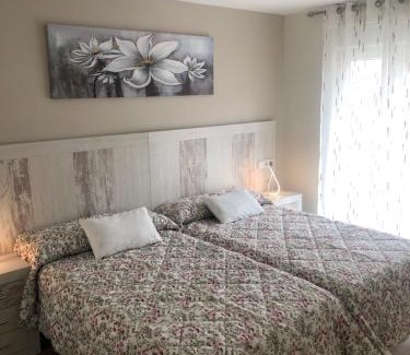 Leon Apartment | Elegantly Central Piso León 2 - Guest Rated 9.6/10
