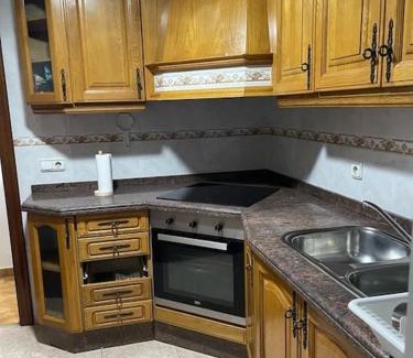 San Vicente del Raspeig Apartment | Family-Friendly Piso Completo on Calle Tibi Awaits You