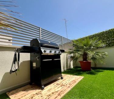 Alcanar Apartment | Cozy Terrace Retreat Just 5 Minutes from the Beach
