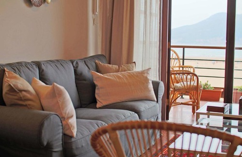 Laredo Apartment | Beachside Retreat: Apartment Bellavista with Ocean Views