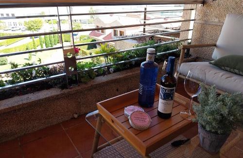 O Grove Apartment | Cozy Duplex Retreat at Isla de la Toja with Ocean Views