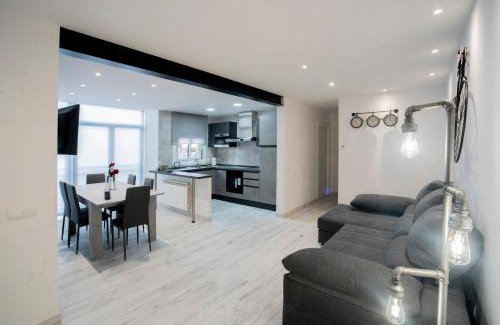 Puigcerda Apartment | Stylish Design Apartment in Central Puigcerdà - Family Friendly