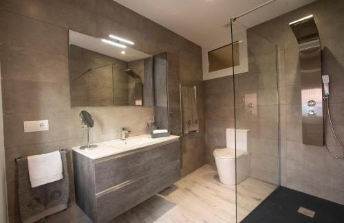 Puigcerda Apartment | Stylish Design Apartment in Central Puigcerdà - Family Friendly