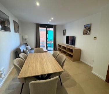 Lloret Town Center Apartment | Piso de SIMBA cerca de playa, con piscina y varias terrazas