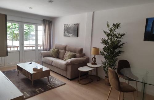 Old Town Apartment | Discover Piso del Paraíso: Family-Friendly Retreat Awaits