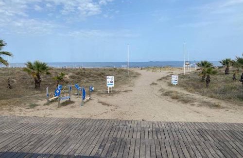 El Grao de Castellon Apartment | Pet-Friendly Getaway at Piso El Grao with Family Amenities