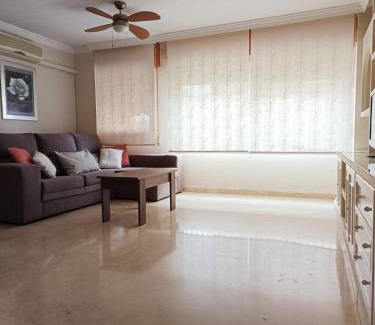 Cervantes Apartment | Discover PISO EL SERRALLO: Child-Friendly Retreat