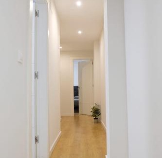 Distrito Llano Apartment | Discover Piso Electra: Family-Friendly Stays Await You