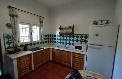 Norte Condo | Cozy Albaycin Alto Apartment with Covered Patio & Spa